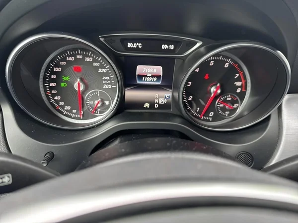 Mercedes-Benz CLA (2019) — foto 20 van 21