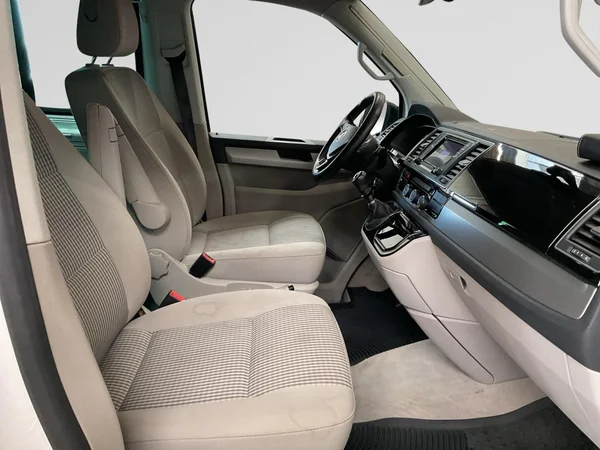 VOLKSWAGEN Multivan T6 Dsl (2018) — foto 8 van 22