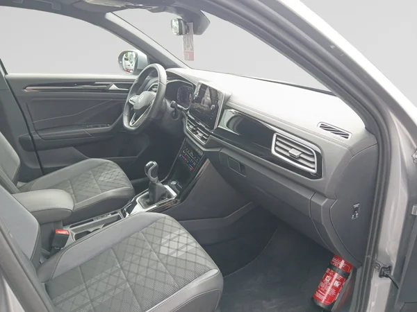 VOLKSWAGEN T-Roc (2023) — foto 6 van 20