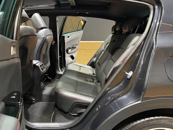 Kia Sportage (2019) — foto 15 van 28