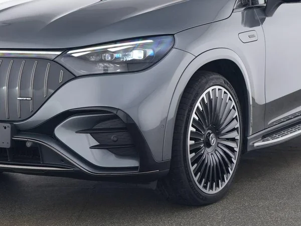 Mercedes-Benz EQE (2025) — foto 10 van 11