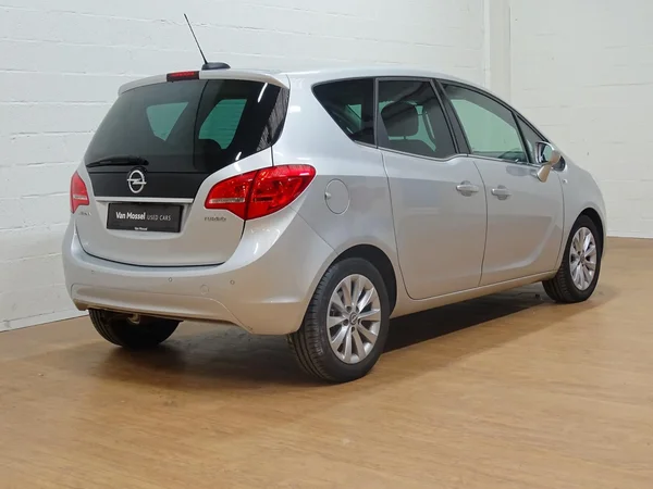 Opel Meriva (2017) — foto 20 van 23