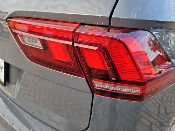 VOLKSWAGEN Tiguan (2022) — foto 9 van 23