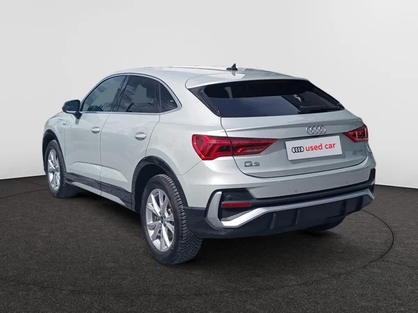 AUDI Q3 Sportback PHEV (2023) — foto 18 van 21