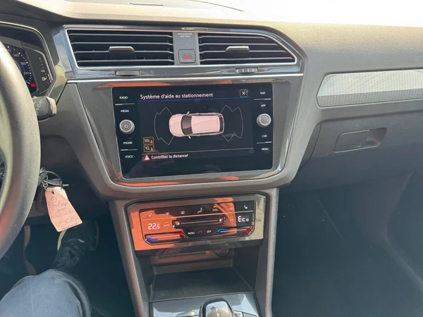 VOLKSWAGEN Tiguan eHybrid (PHEV) (2022) — foto 13 van 22