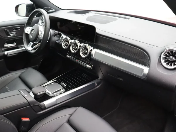 Mercedes-Benz EQB (2023) — foto 19 van 29