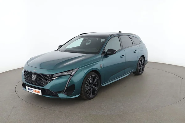 Peugeot 308 (2024) — foto 1 van 16
