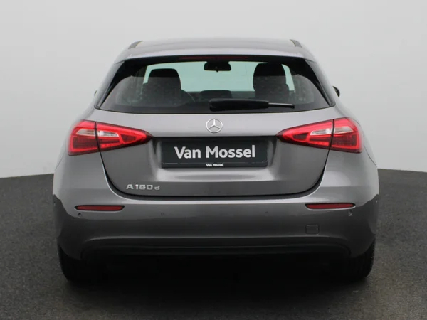 Mercedes-Benz A-Klasse (2023) — foto 35 van 39