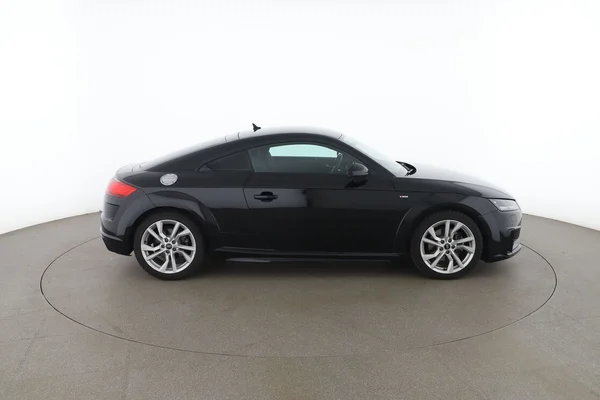 Audi TT (2022) — foto 13 van 16