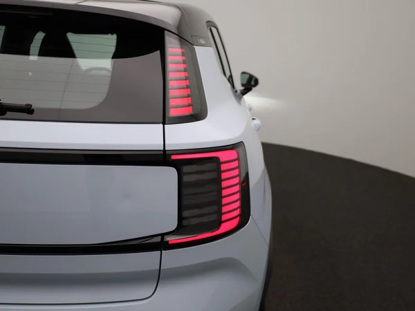 Volvo EX30 (2024) — foto 33 van 43
