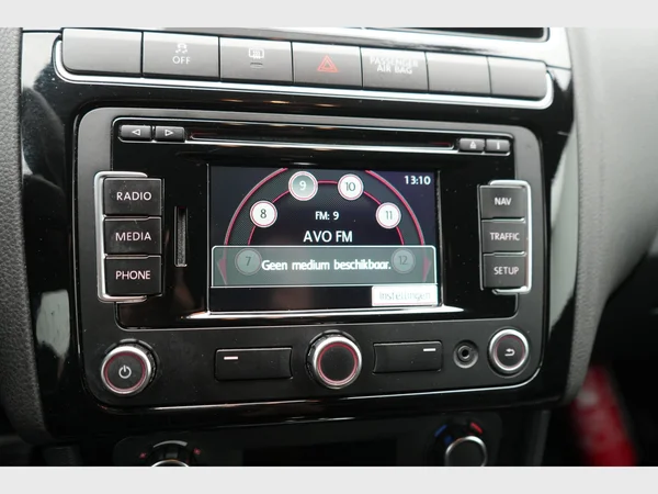 VOLKSWAGEN Polo GTI (2011) — foto 8 van 19