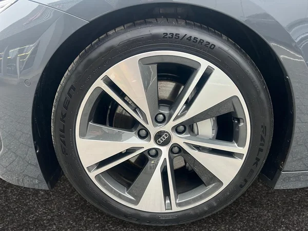 AUDI A6 Avant e-tron (2025) — foto 24 van 24