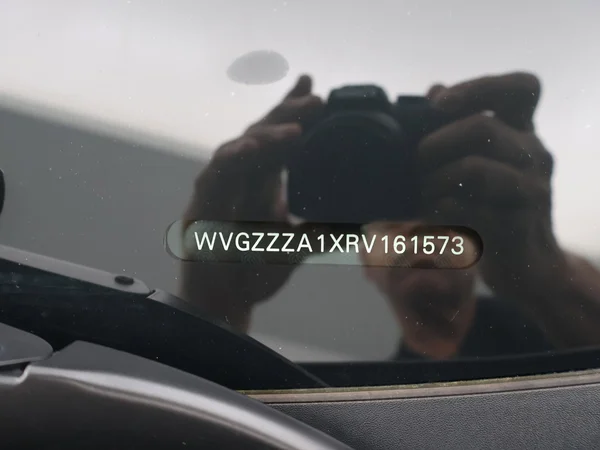 VOLKSWAGEN T-Roc (2024) — foto 23 van 26