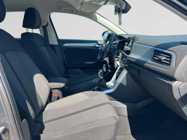 VOLKSWAGEN T-Roc (2022) — foto 3 van 18