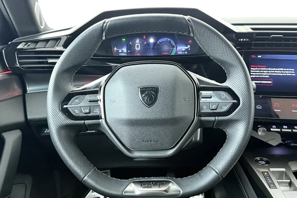 Peugeot 408 (2025) — foto 2 van 18