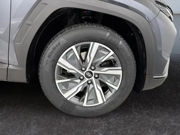 HYUNDAI Tucson (2021) — foto 17 van 17