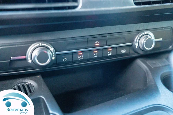 Peugeot RIFTER (2020) — foto 22 van 37