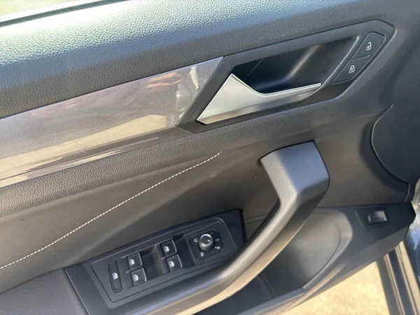 VOLKSWAGEN T-Roc (2022) — foto 6 van 22