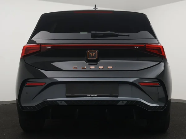 CUPRA Born (2025) — foto 16 van 21