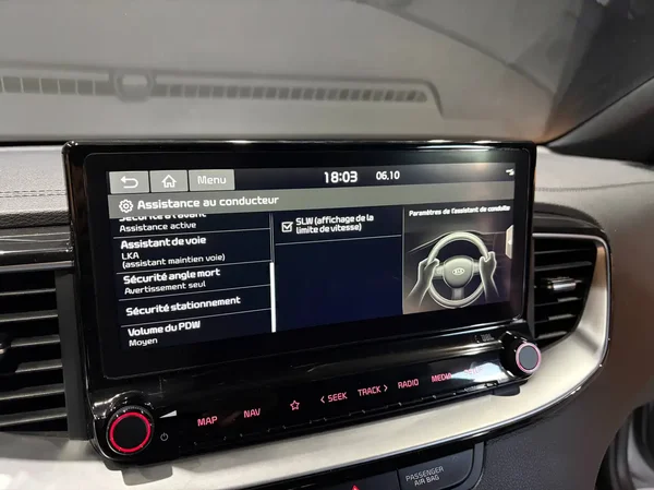 Kia Proceed (2020) — foto 8 van 26