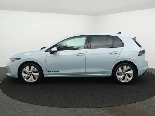 VOLKSWAGEN Golf VIII (2025) — foto 22 van 27