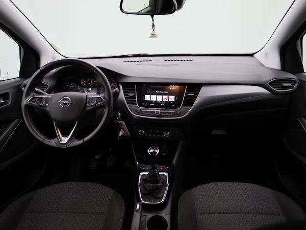 Opel Crossland X (2021) — foto 25 van 33