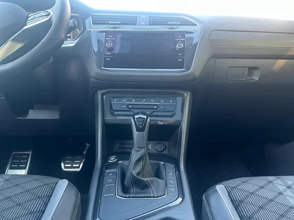 VOLKSWAGEN Tiguan Dsl (2023) — foto 8 van 20