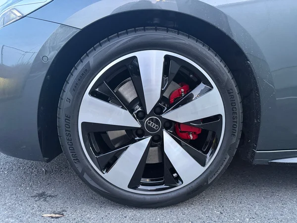 AUDI A5 Avant e-hybrid (PHEV) (2025) — foto 14 van 24