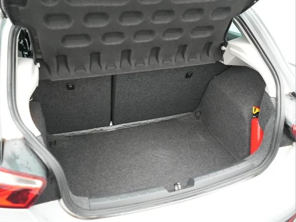 SEAT Ibiza SC (2015) — foto 21 van 28