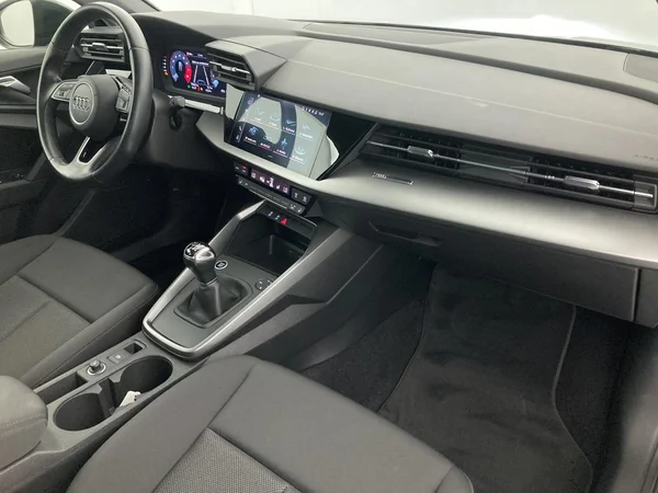 AUDI A3 Sportback (2022) — foto 2 van 36