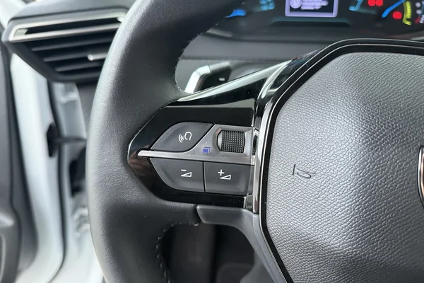 Peugeot 208 (2025) — foto 6 van 16