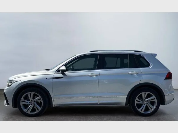 Volkswagen Tiguan (2022) — foto 12 van 18