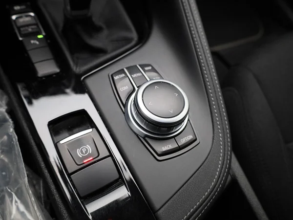 BMW X2 (2022) — foto 18 van 38