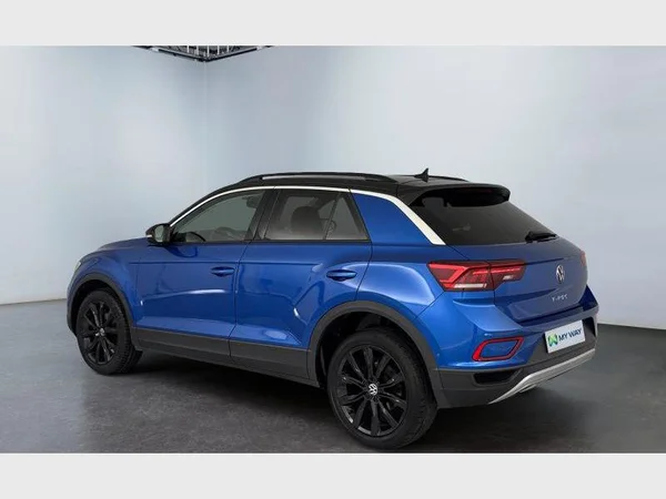 Volkswagen T-Roc (2022) — foto 12 van 15