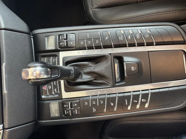 Porsche Macan (2019) — foto 8 van 26