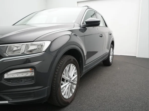 VOLKSWAGEN T-Roc (2019) — foto 22 van 25