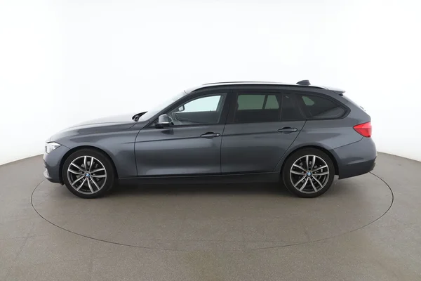 BMW 3-serie (2018) — foto 9 van 16
