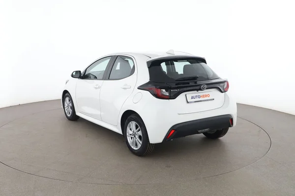 Mazda 2 (2023) — foto 10 van 16