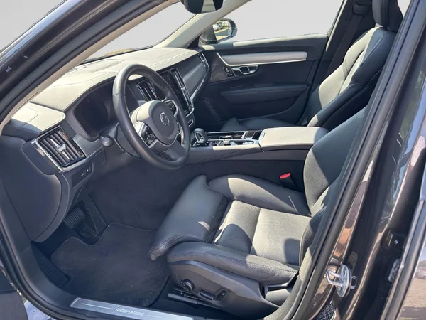 VOLVO V90 (2023) — foto 24 van 24