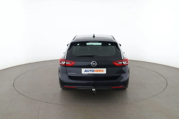 Opel Insignia Sports Tourer (2019) — foto 11 van 16
