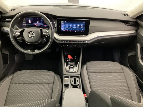 SKODA Octavia Combi PHEV (2022) — foto 19 van 36