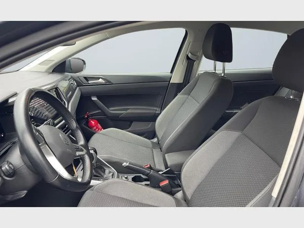 VOLKSWAGEN Polo (2024) — foto 2 van 25