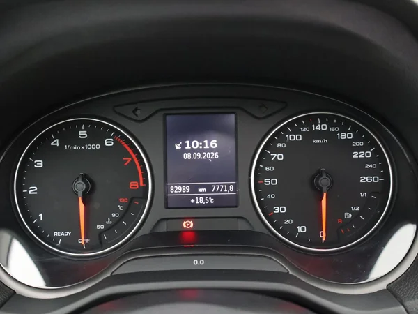 AUDI Q2 (2019) — foto 16 van 29