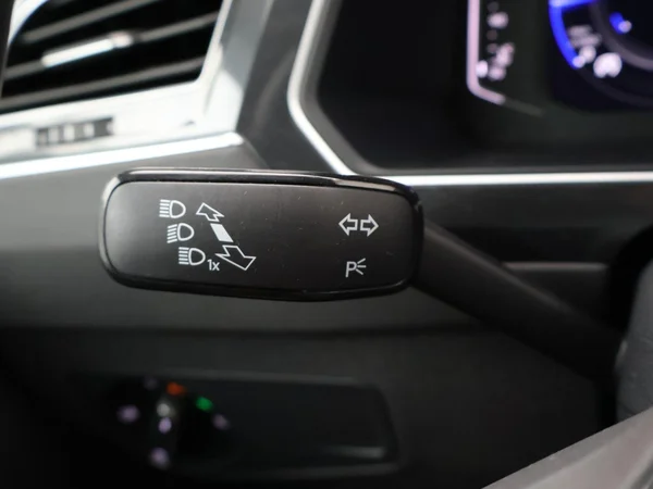 VOLKSWAGEN Tiguan Dsl (2022) — foto 18 van 29