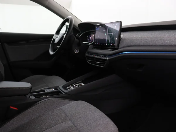 SKODA Octavia Combi (2024) — foto 13 van 19