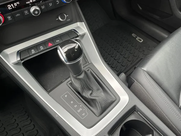 AUDI Q3 (2020) — foto 8 van 23