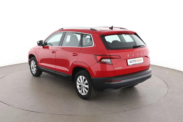 Skoda Karoq (2020) — foto 10 van 16