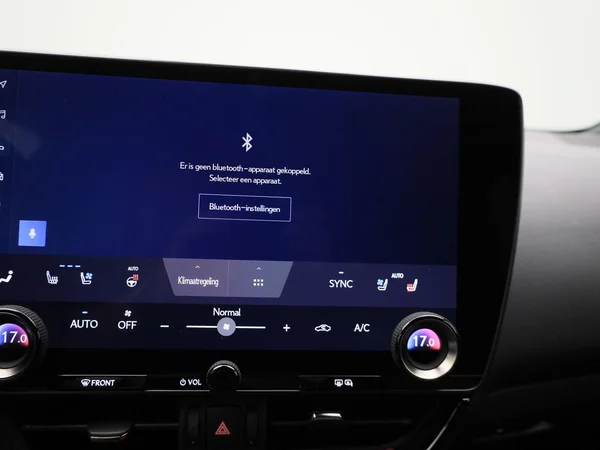 Lexus NX (2023) — foto 14 van 50