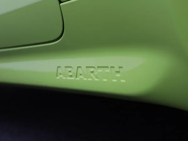 Fiat 500C (2023) — foto 38 van 48