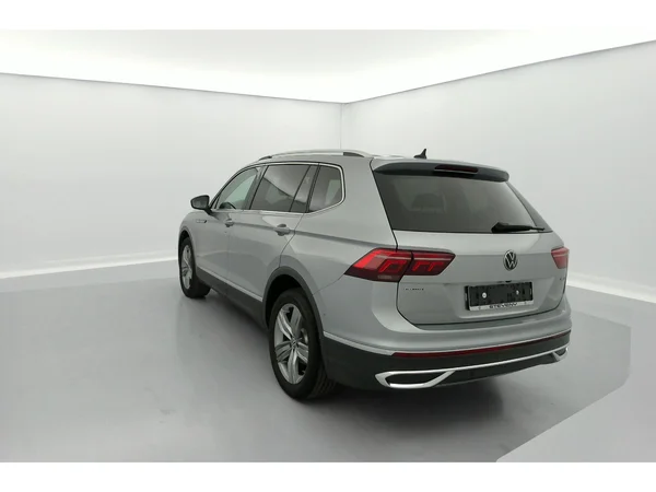 VOLKSWAGEN Tiguan Allspace (2021) — foto 2 van 36